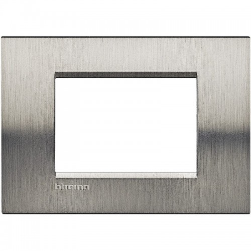 Bticino Livinglight Quadra Abdeckrahmen 3 Module Gebürsteter Stahl LNA4803ACS Bticino Livinglight Quadra Abdeckrahmen 3 Module Gebürsteter Stahl LNA4803ACS