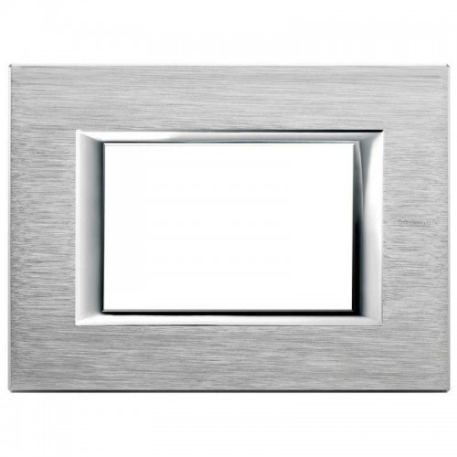 Bticino Axolute Platte 3 Module Chrom HA4803CR Bticino Axolute Platte 3 Module Chrom HA4803CR