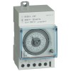 Bticino Wochenzeitschaltuhr mit Reserve F66SR/3 Bticino Wochenzeitschaltuhr mit Reserve F66SR/3