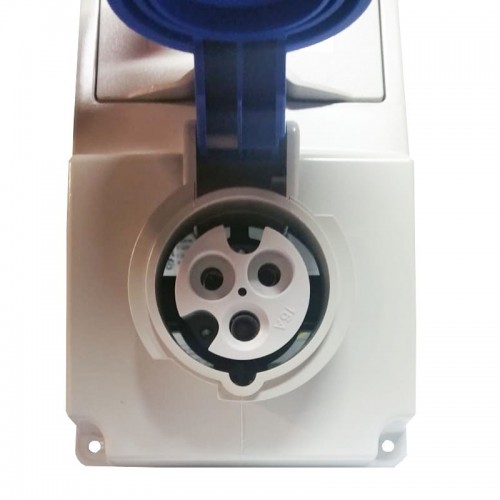 Schneider Steckdose mit vertikaler Verriegelung 2X16A+E 230V IP44 82131 Schneider Steckdose mit vertikaler Verriegelung 2X16A+E 230V IP44 82131