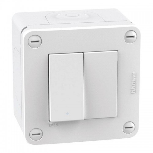 Bticino MatixGO Box 2 Module IP40 mit Schalter und falsches Modul weiß 28402W1 Bticino MatixGO Box 2 Module IP40 mit Schalter und falsches Modul weiß 28402W1